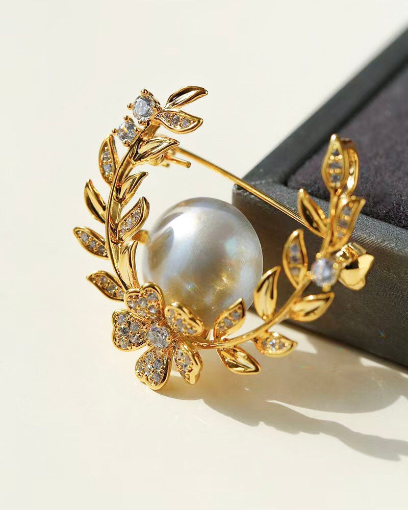 Elysian Pearl Wreath Brooch