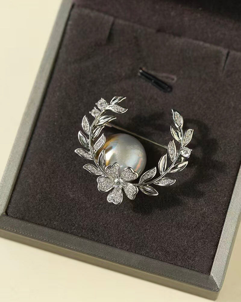 Elysian Pearl Wreath Brooch