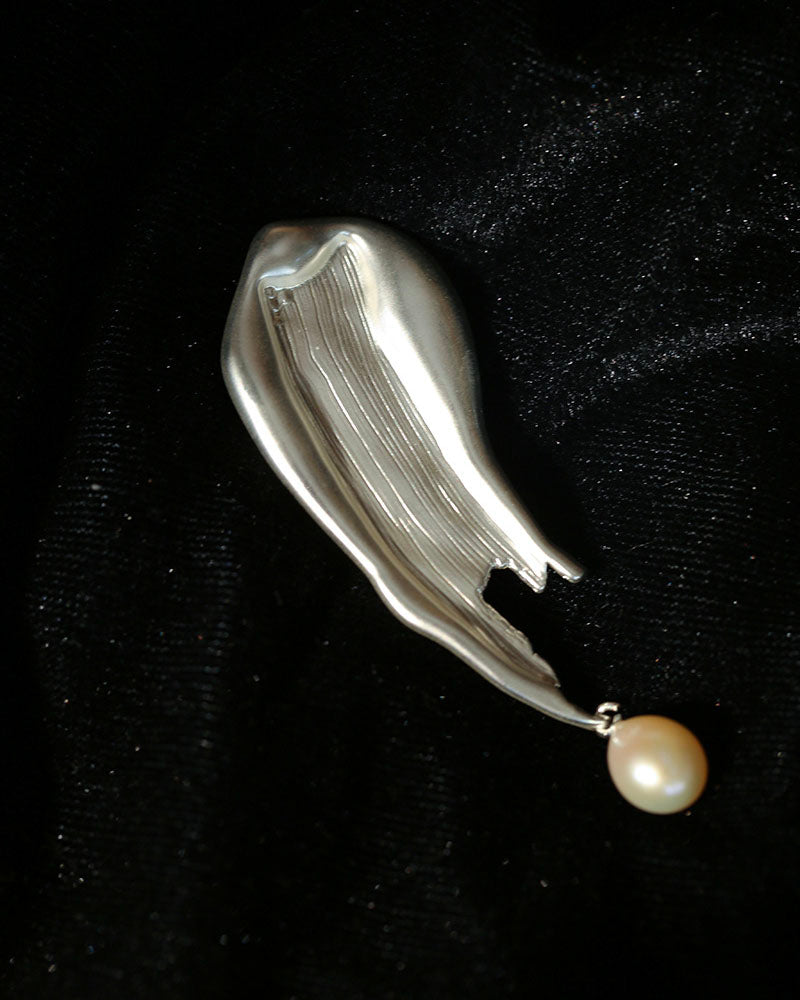 Ethereal Wave Brooch