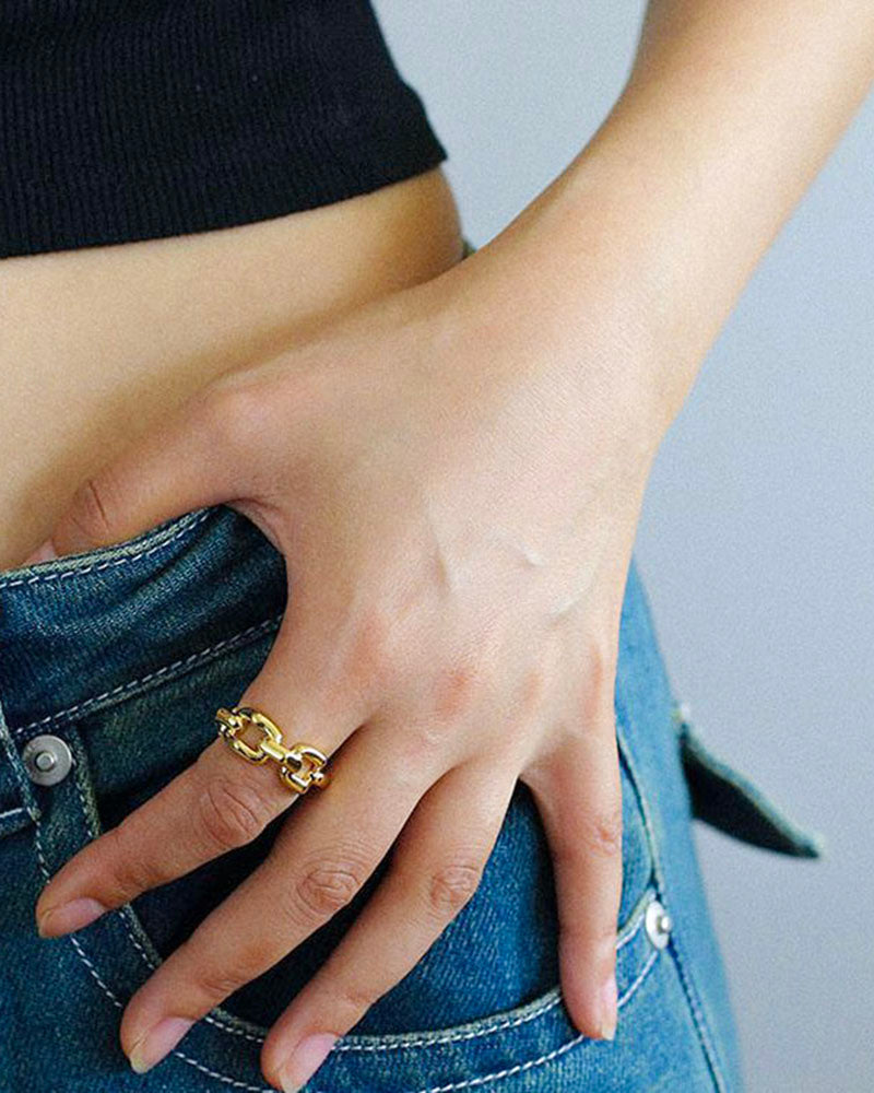 Golden Link Ring