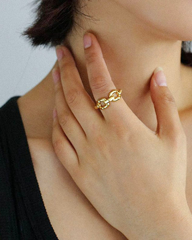 Golden Link Ring