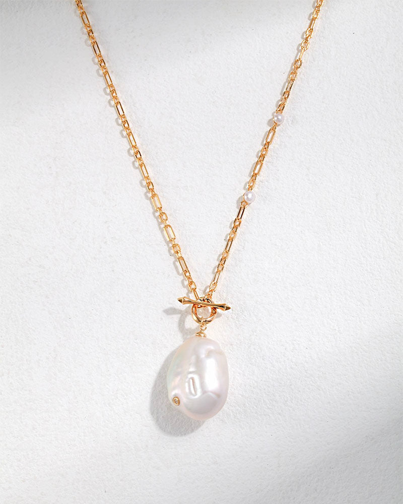 Baroque Pearl Pendant Necklace