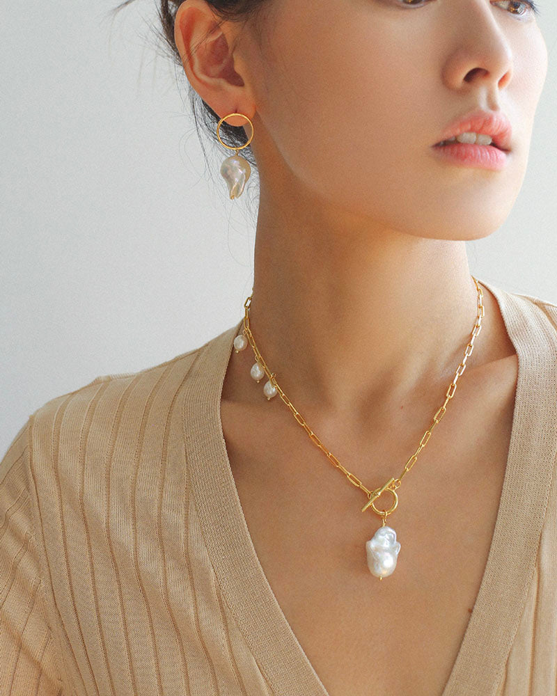 Pearl Pendant Grace Chain Necklace