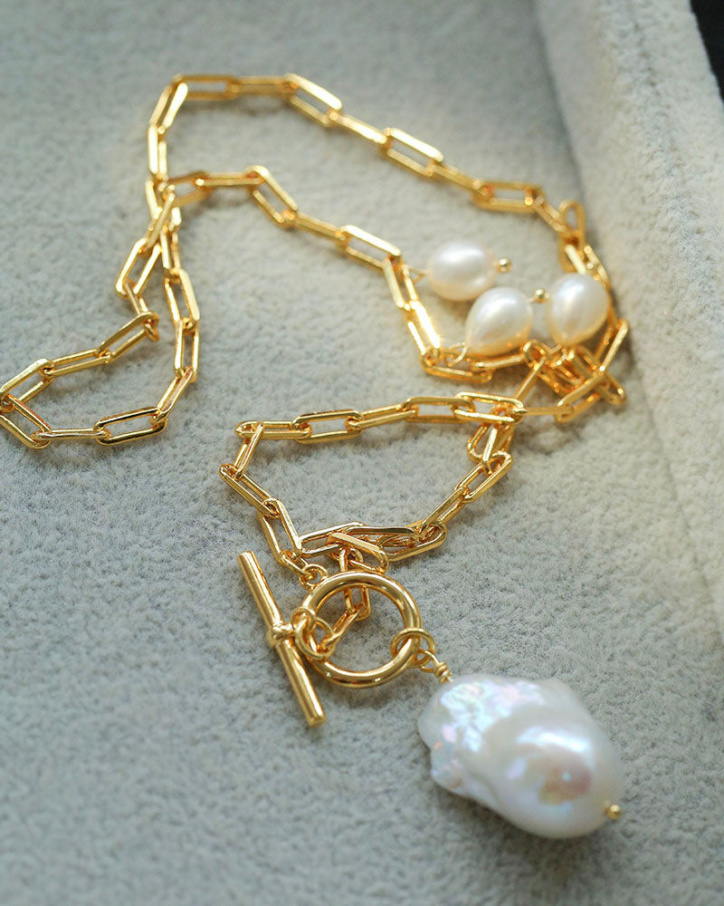 Pearl Pendant Grace Chain Necklace