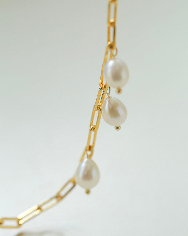 Pearl Pendant Grace Chain Necklace