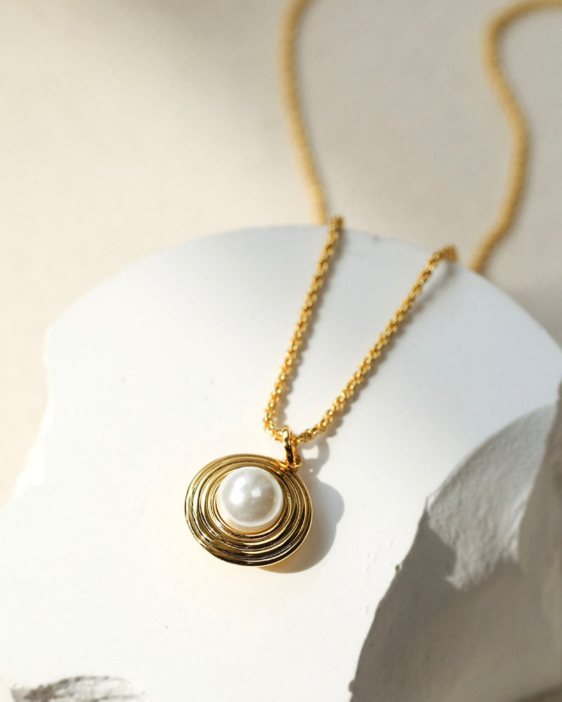 Saturn Halo Pendant Necklace