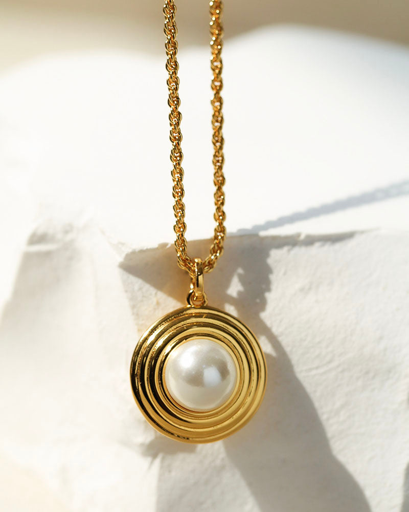 Saturn Halo Pendant Necklace