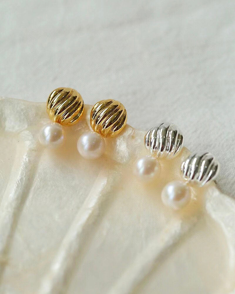 Shell Pearl Stud Earrings